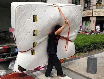 中關(guān)村搬家現(xiàn)場(chǎng)